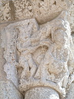 Lescure-d'Albigeois, Eglise St-Michel, Portail, Chapiteaux (09)